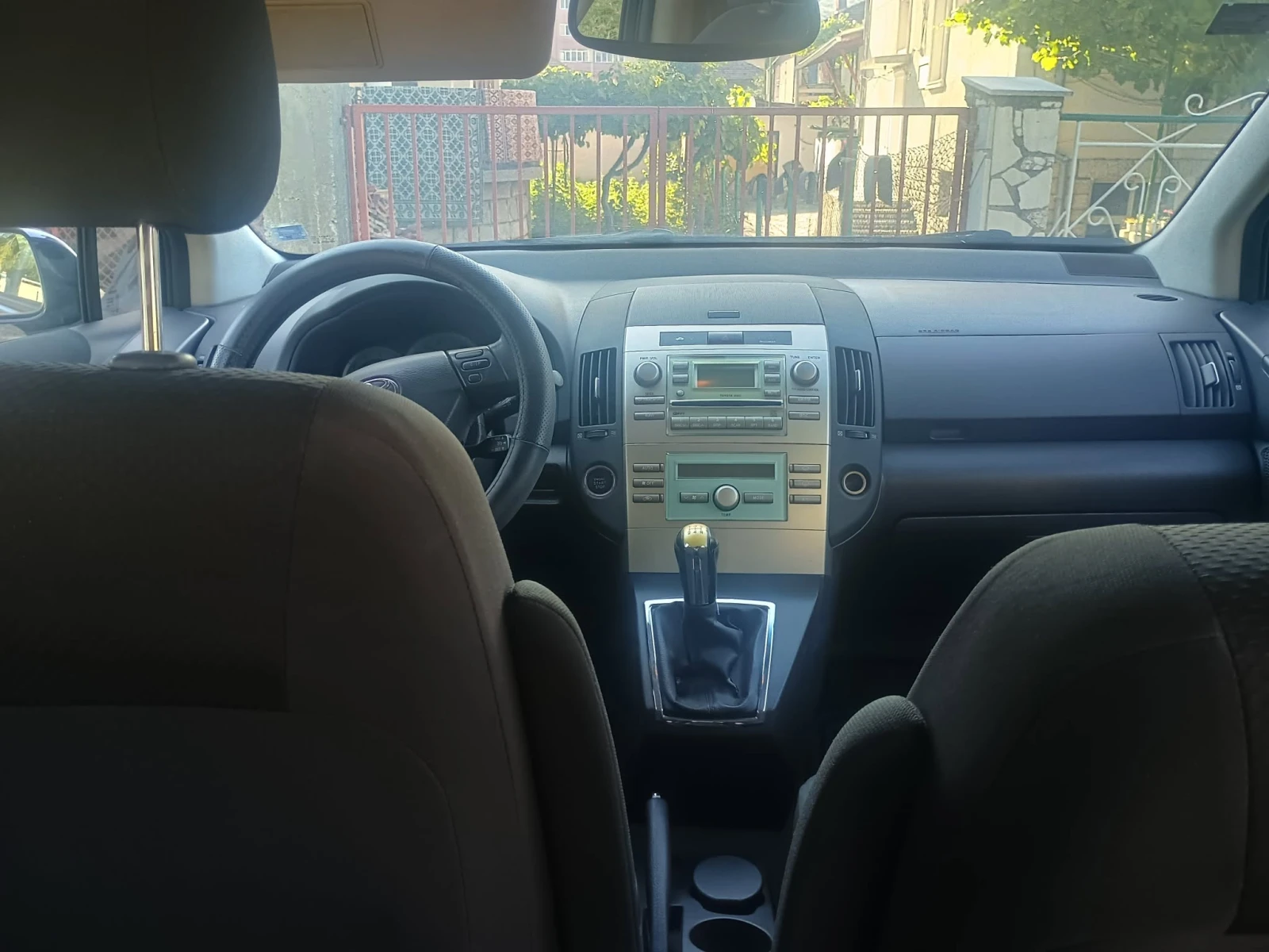 Toyota Corolla verso, снимка 14 - Автомобили и джипове - 55317077