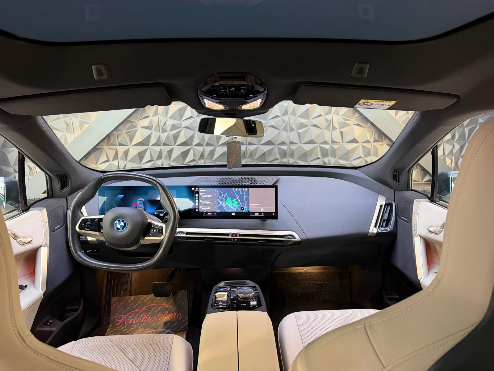 BMW iX 50 xDrive * FULL Екстри * ПАНОРАМА* HARMAN/KARDON*, снимка 7 - Автомобили и джипове - 55453653