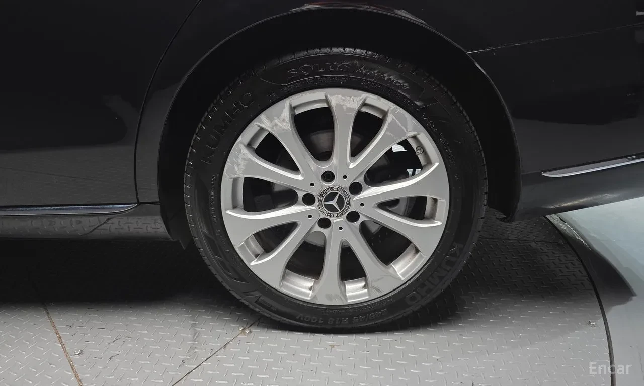 Mercedes-Benz E 220 4 Matic* Accident free , снимка 15 - Автомобили и джипове - 55612312