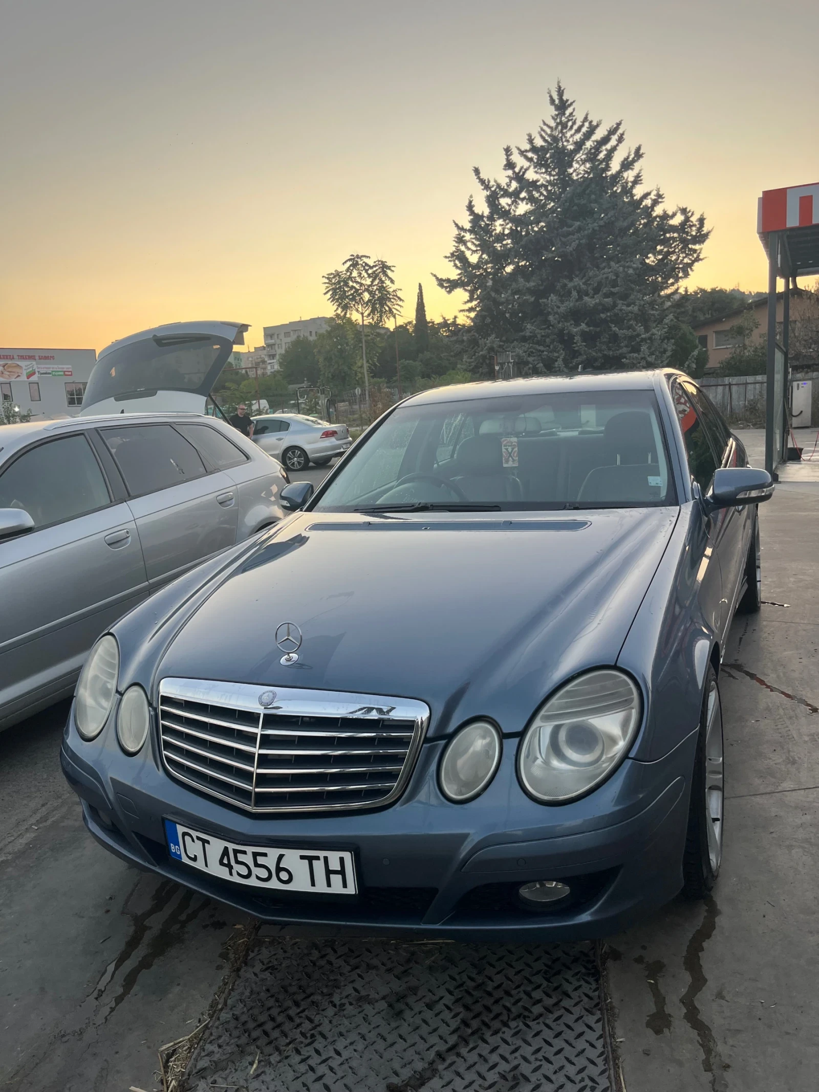 Mercedes-Benz E 280
