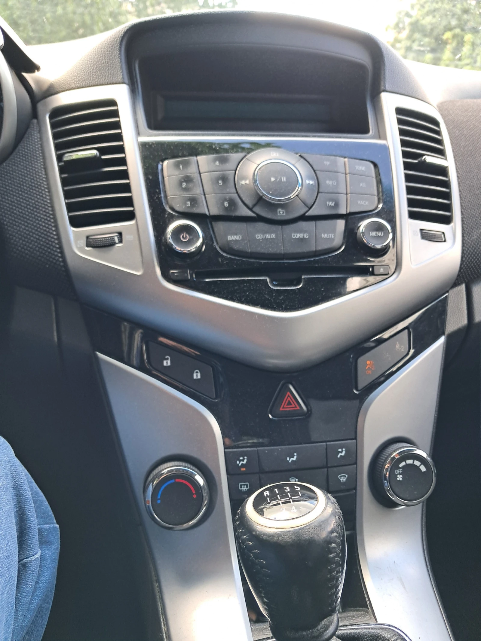 Chevrolet Cruze хечбек, снимка 3 - Автомобили и джипове - 55650369
