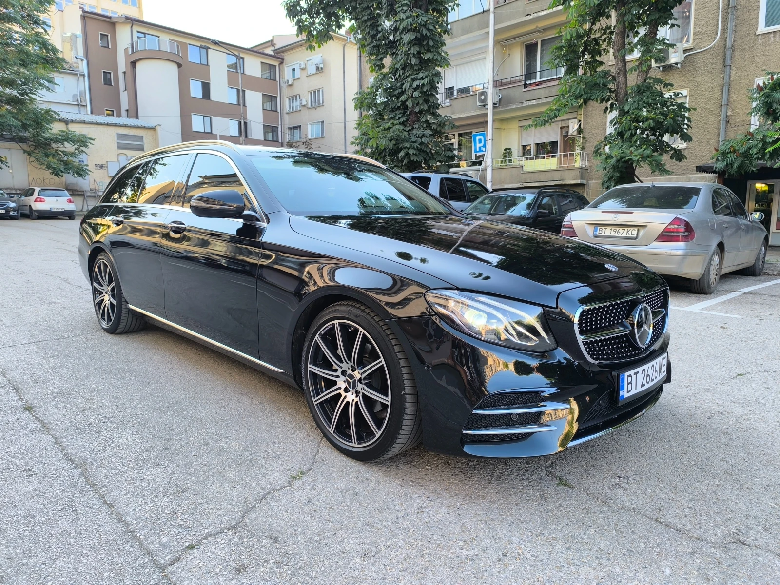 Mercedes-Benz E 220, снимка 6 - Автомобили и джипове - 55656285