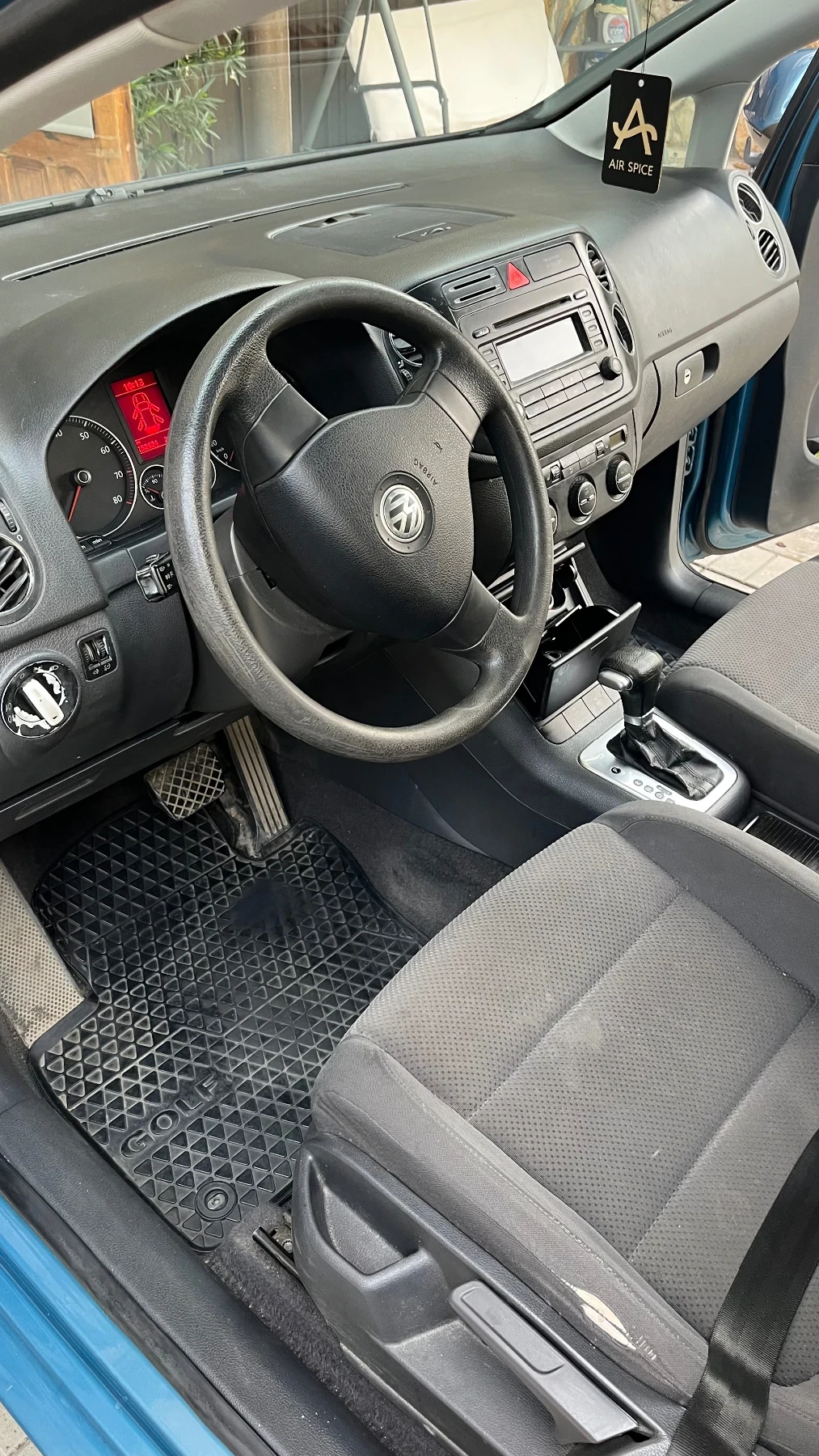 VW Golf Plus 1.6 FSI (115), снимка 14 - Автомобили и джипове - 55879410