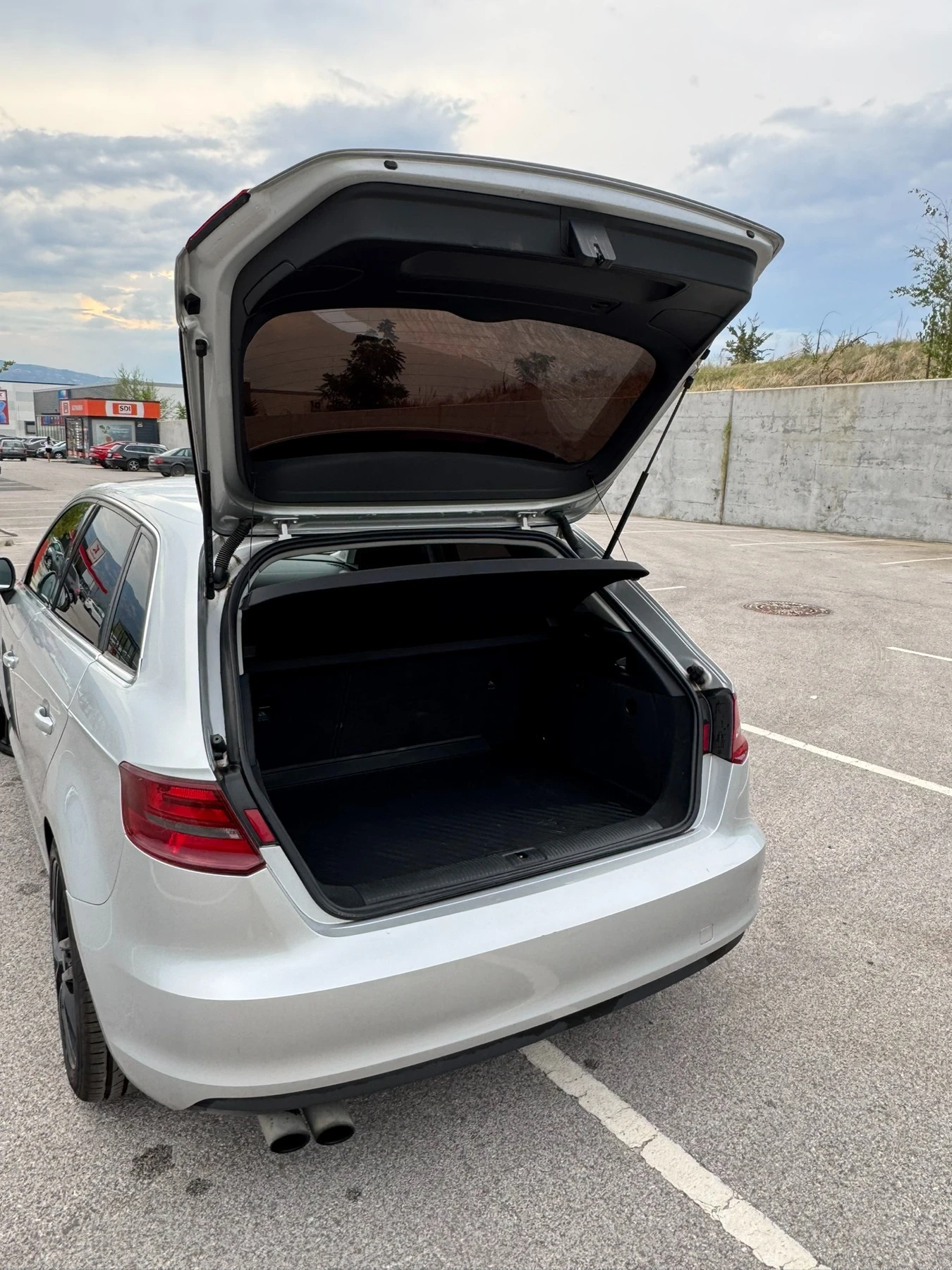 Audi A3 Sportback , снимка 6 - Автомобили и джипове - 56362664
