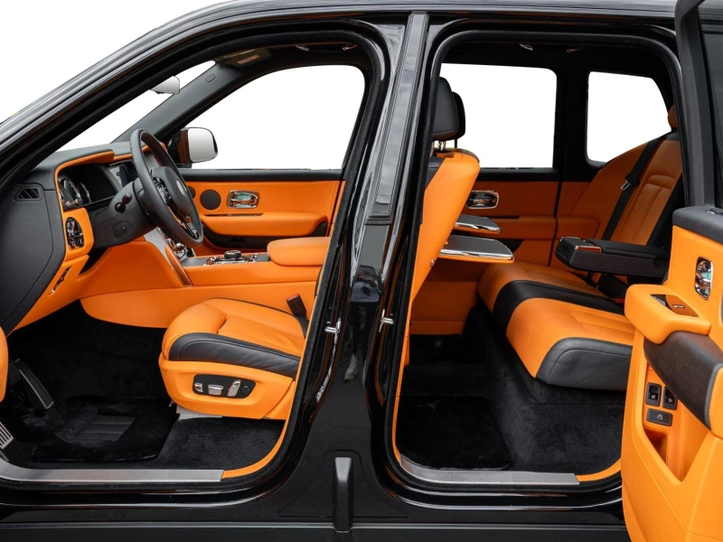 Rolls-Royce Cullinan 6.7 V12/ BESPOKE/ STARLIGHT/ NIGHT VISION/ HEAD UP, снимка 5 - Автомобили и джипове - 51594970