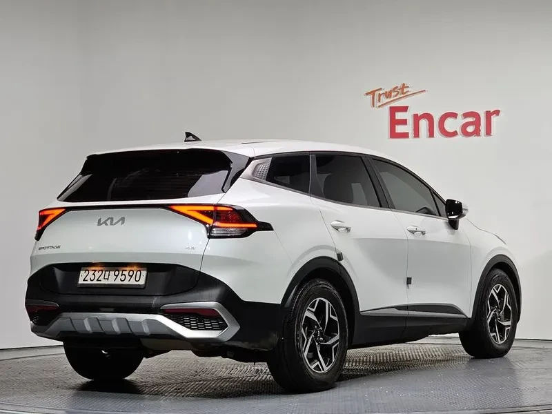 Kia Sportage DIESEL 2.0 4WD TRENDY, снимка 2 - Автомобили и джипове - 55171924