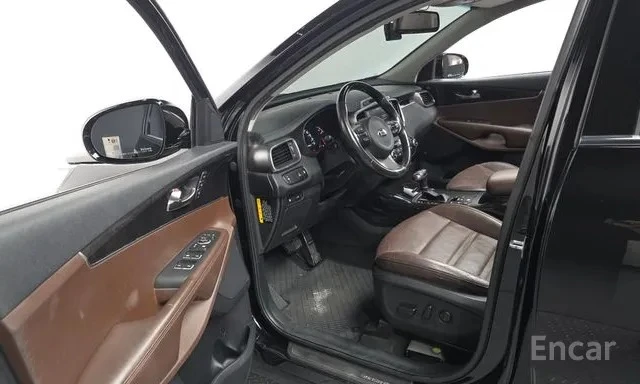 Kia Sorento * 360 КАМЕРА * JBL AUDIO * ОБДУХВАНЕ * ПАНОРАМА * , снимка 12 - Автомобили и джипове - 55474389