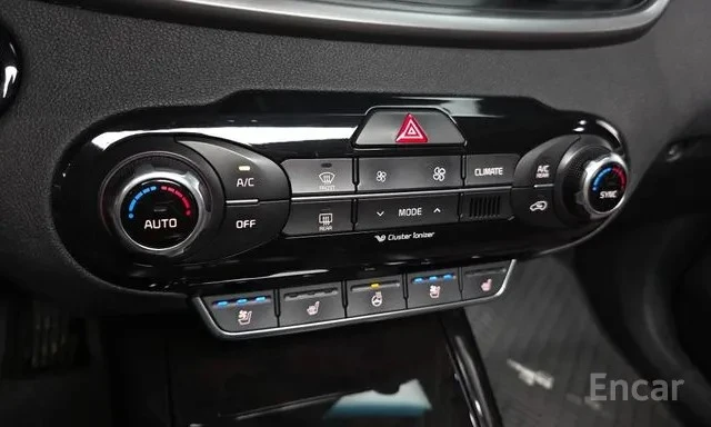 Kia Sorento * 360 КАМЕРА * JBL AUDIO * ОБДУХВАНЕ * ПАНОРАМА * , снимка 16 - Автомобили и джипове - 55474389