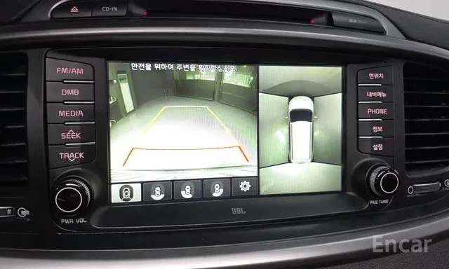 Kia Sorento * 360 КАМЕРА * JBL AUDIO * ОБДУХВАНЕ * ПАНОРАМА * , снимка 15 - Автомобили и джипове - 55474389