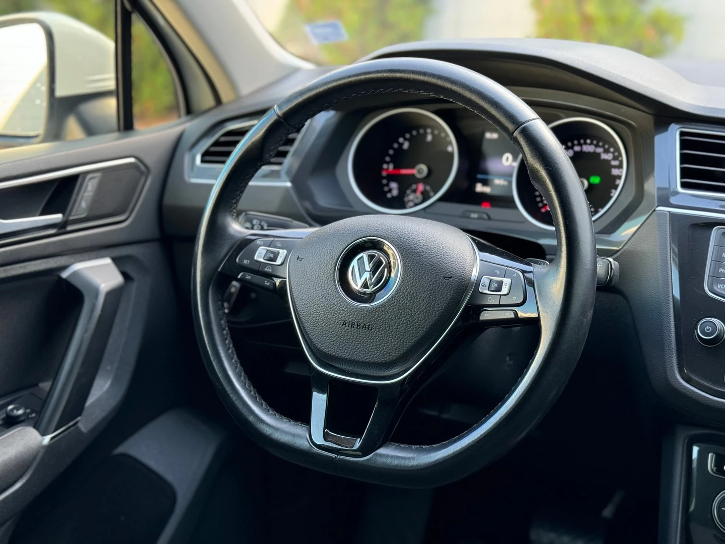 VW Tiguan Comfortline 2.0TDI 4MOTION BMT - изображение 9