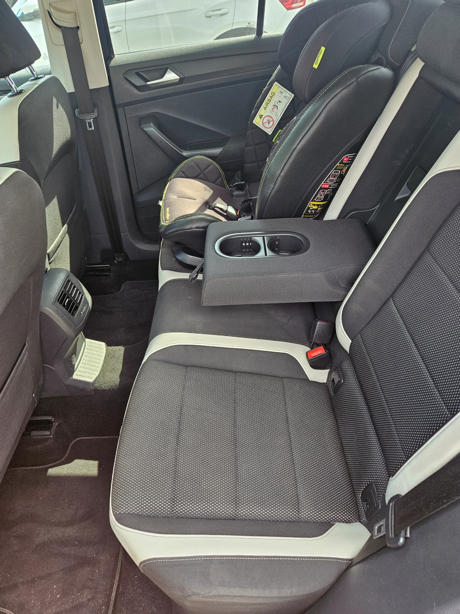 VW T-Roc Digital cockpit 4x4 DSG | Mobile.bg   14