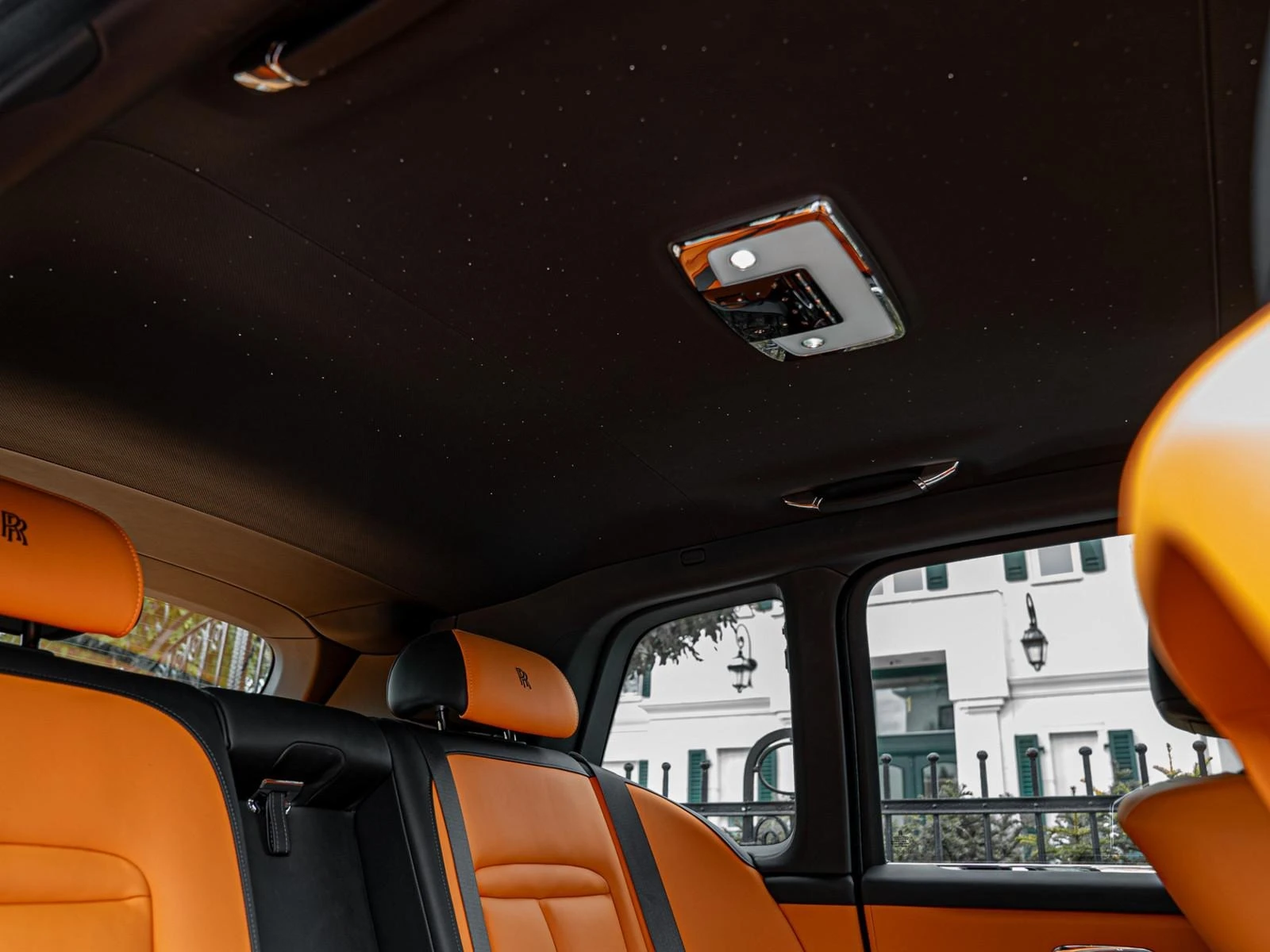 Rolls-Royce Cullinan 6.7 V12/ BESPOKE/ STARLIGHT/ NIGHT VISION/ HEAD UP | Mobile.bg   11