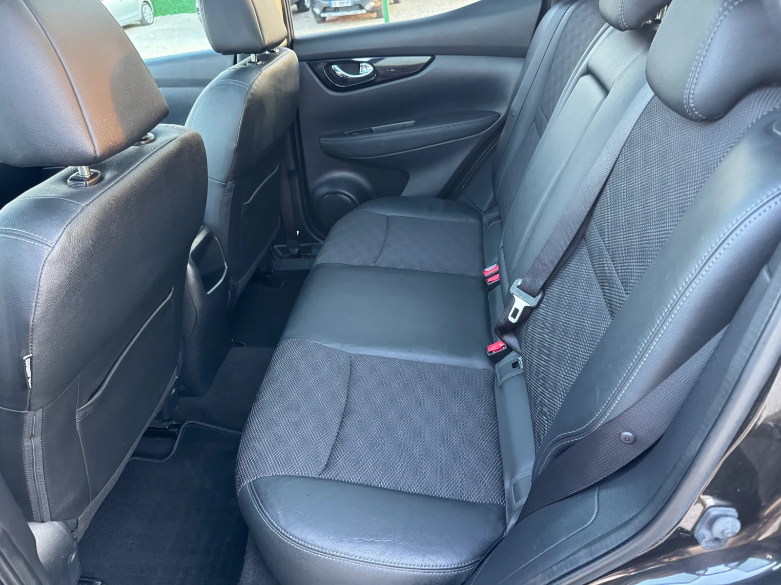 Nissan Qashqai 1.6-DCI  -Автоматик - 131 кс , снимка 11 - Автомобили и джипове - 53977466