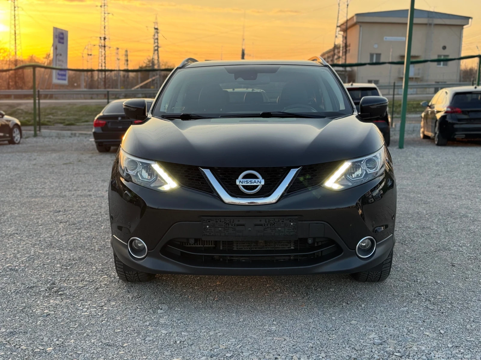 Nissan Qashqai 1.6-DCI  -Автоматик - 131 кс , снимка 3 - Автомобили и джипове - 53977466