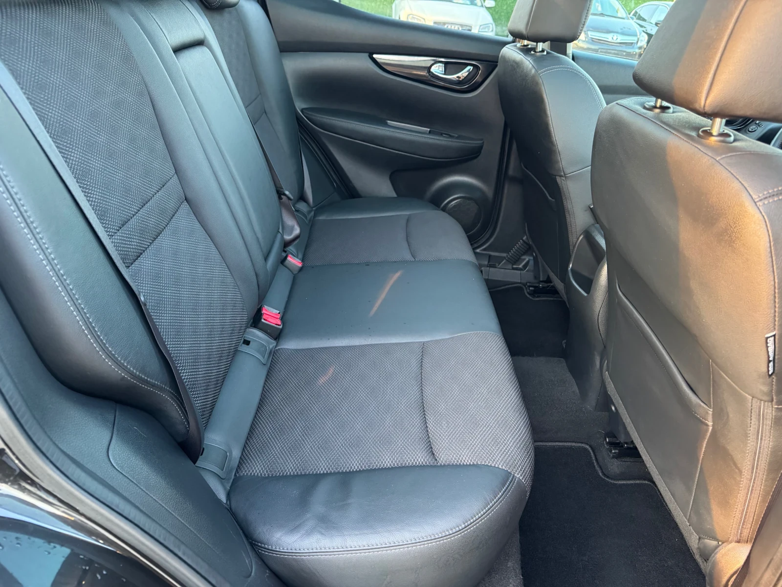 Nissan Qashqai 1.6-DCI  -Автоматик - 131 кс , снимка 12 - Автомобили и джипове - 53977466