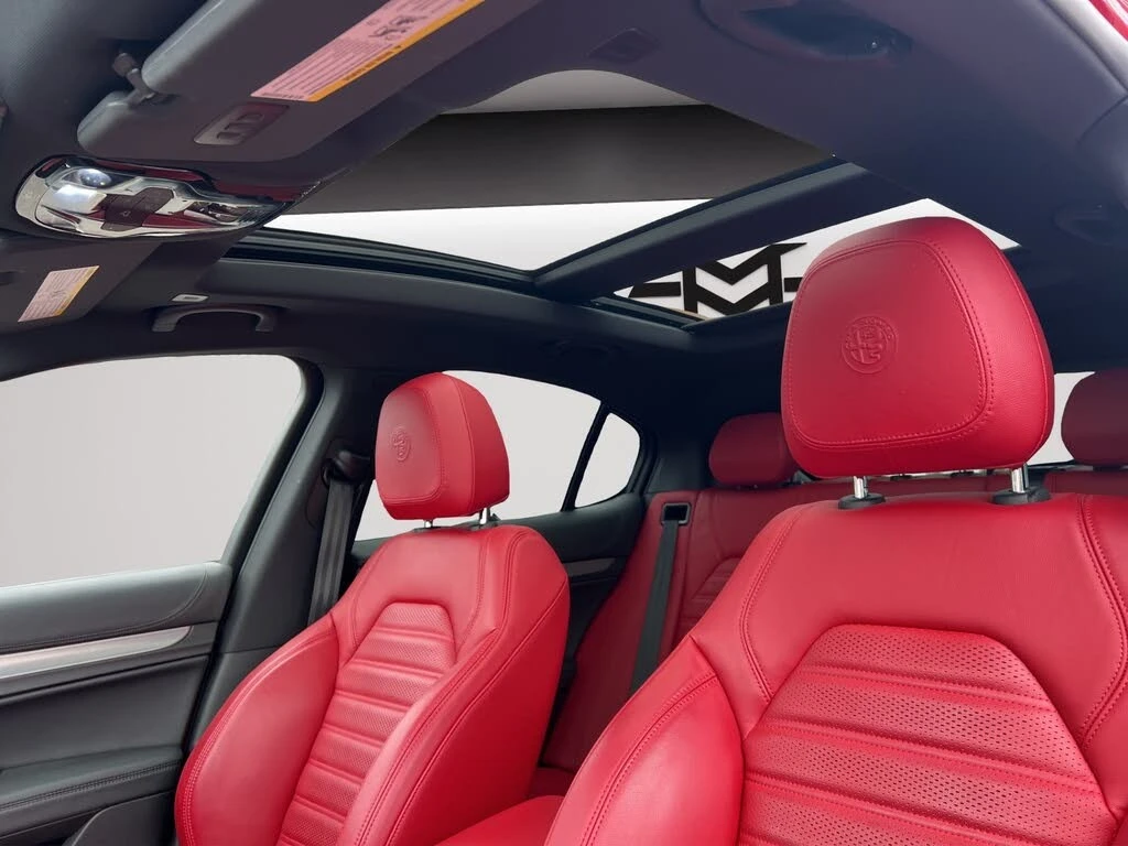 Alfa Romeo Stelvio АвтоКредит* (ЦЕНА ДО БГ)Alfa Romeo Stelvio Veloce , снимка 10 - Автомобили и джипове - 54073139