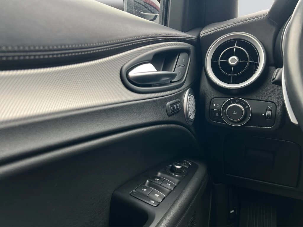 Alfa Romeo Stelvio АвтоКредит* (ЦЕНА ДО БГ)Alfa Romeo Stelvio Veloce , снимка 16 - Автомобили и джипове - 54073139