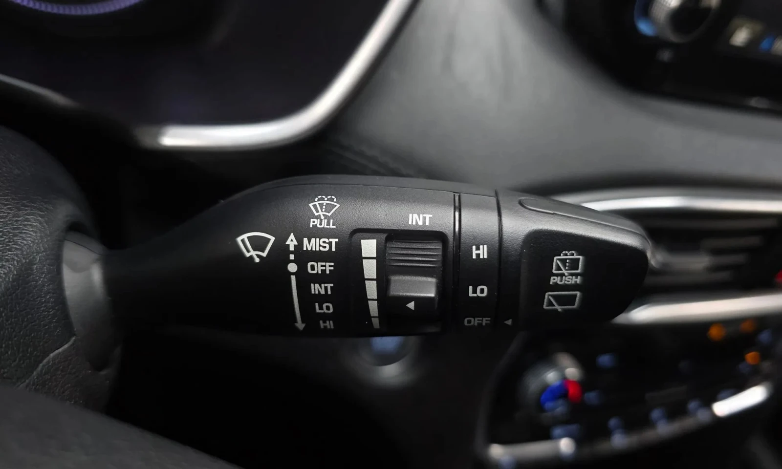Hyundai Santa fe Diesel 2.0 2Wd Premium, снимка 17 - Автомобили и джипове - 54414561