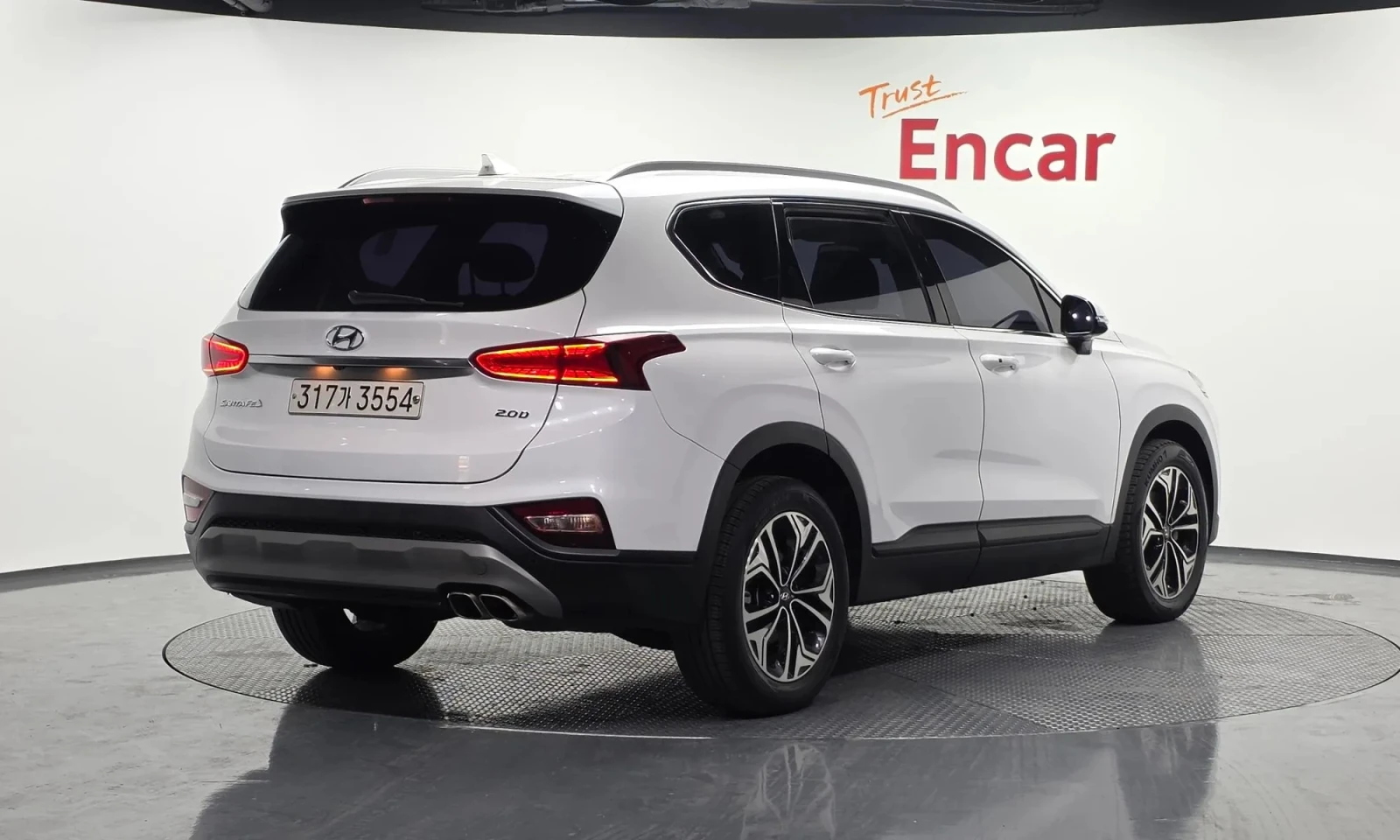Hyundai Santa fe Diesel 2.0 2Wd Premium, снимка 2 - Автомобили и джипове - 54414561