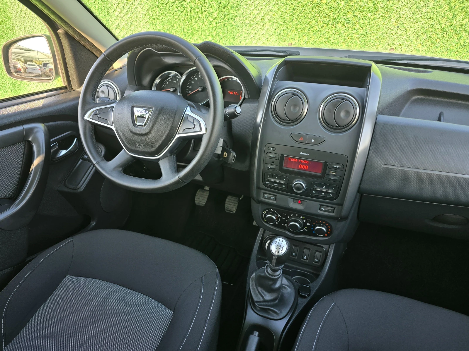 Dacia Duster 1.5DCI* 109кс* 4х4* 74000км* , снимка 13 - Автомобили и джипове - 54841031