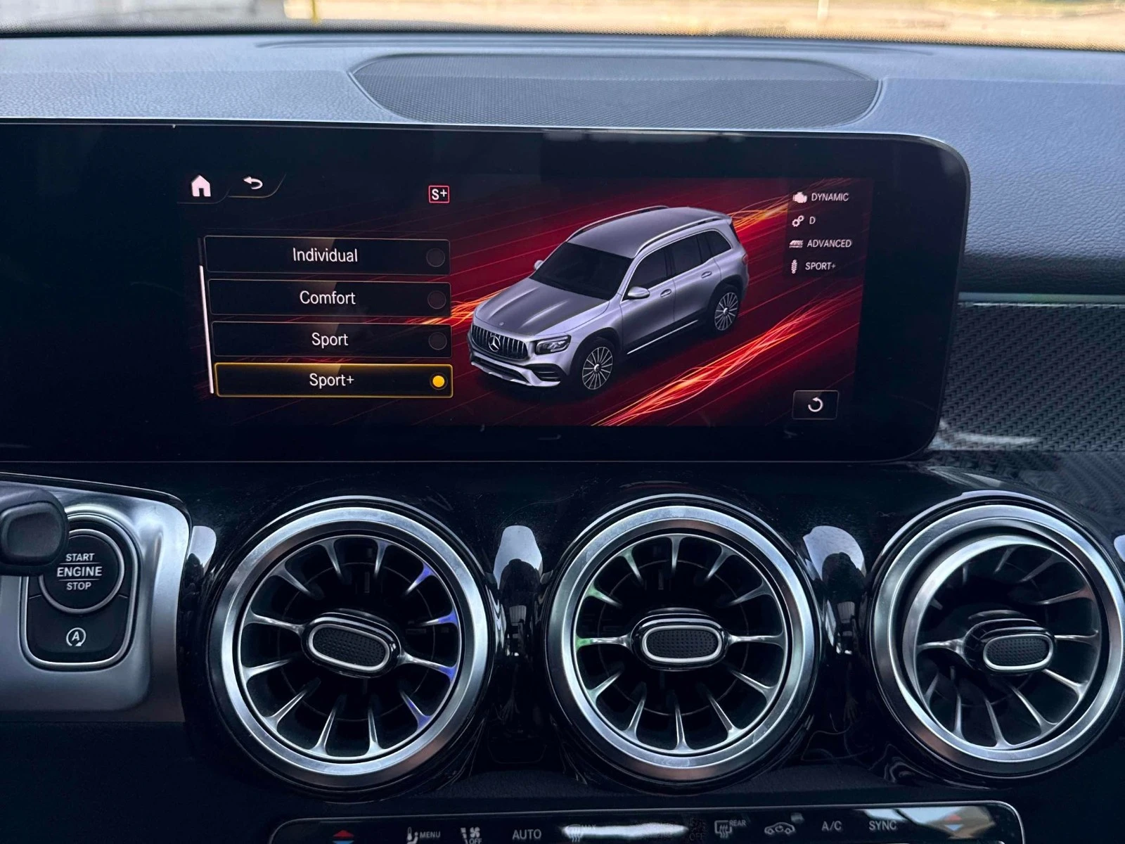 Mercedes-Benz GLB35AMG DISTRONIC* 360* HUD* СЛ.ЛЕНТИ, снимка 11 - Автомобили и джипове - 55572205