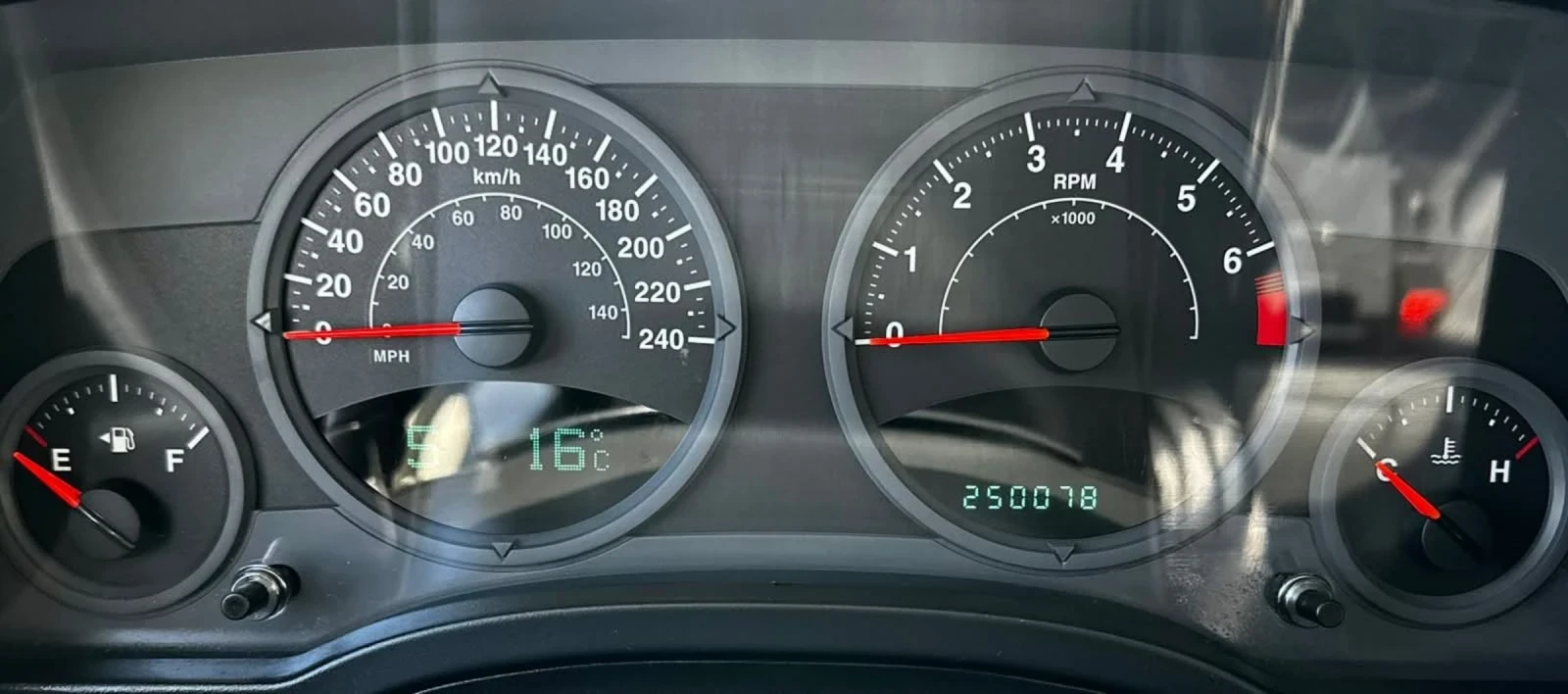Jeep Compass Rallye, 2009г. 170коня, 2.4бензин + нова газова, снимка 16 - Автомобили и джипове - 55612723