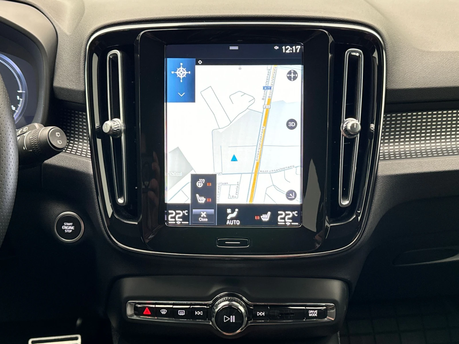 Volvo XC40 1.5 T4 R-Design Hybrid Auto Подгрев, снимка 14 - Автомобили и джипове - 55940440