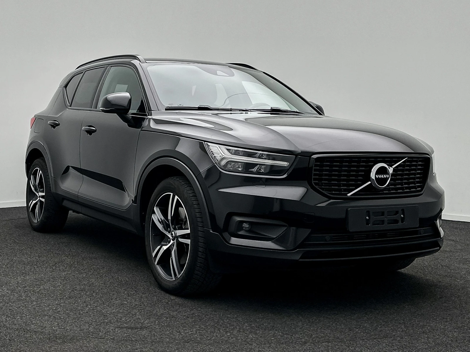 Volvo XC40 1.5 T4 R-Design Hybrid Auto Подгрев