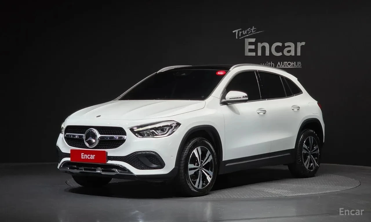 Mercedes-Benz GLA 220 ОАНОРАМА/ПОДГРЕВ/ПАМЕТ/АМБИЕНТ/ЛЕНТИ