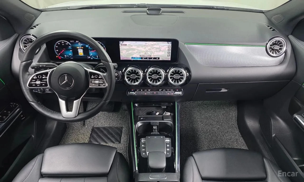 Mercedes-Benz GLA 220 ОАНОРАМА/ПОДГРЕВ/ПАМЕТ/АМБИЕНТ/ЛЕНТИ, снимка 7 - Автомобили и джипове - 56097005
