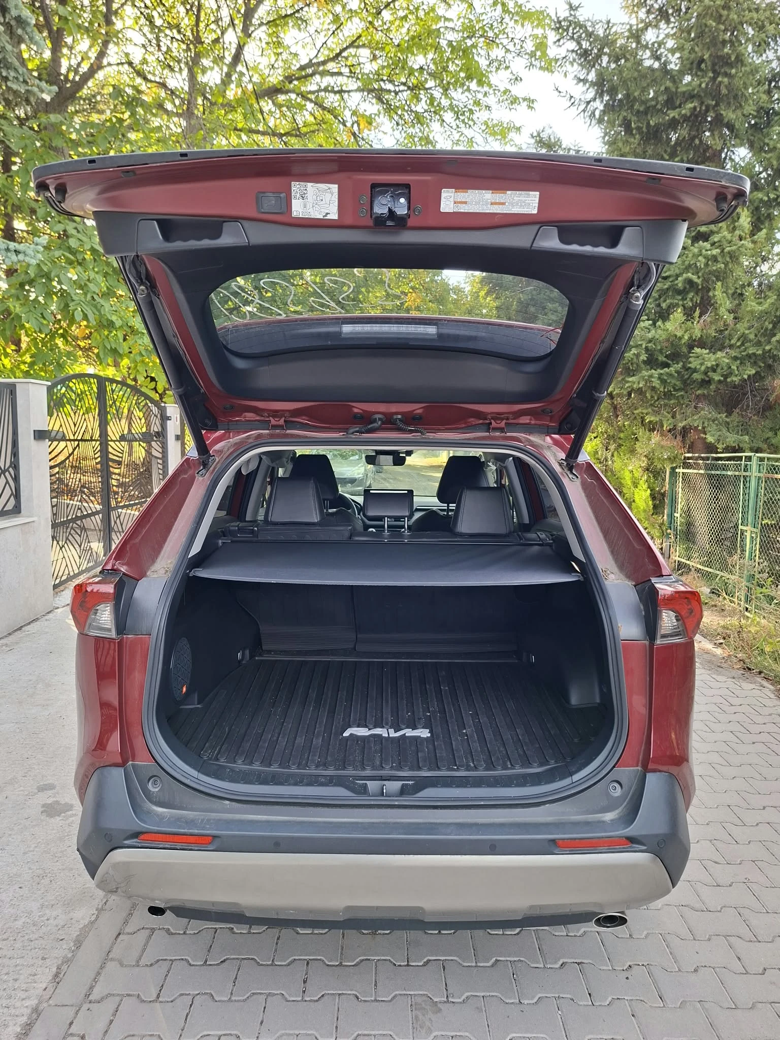 Toyota Rav4 2.5 HYBRID, снимка 14 - Автомобили и джипове - 56396656