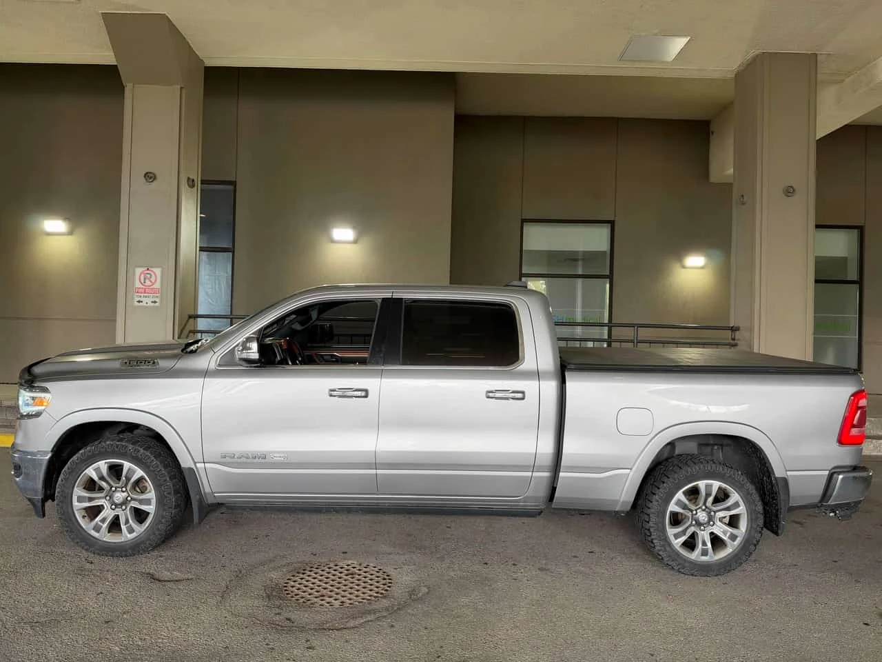 Dodge RAM 1500 Limited Longhorn | CARFAX | ��� ��������� | Mobile.bg � ����������� 3