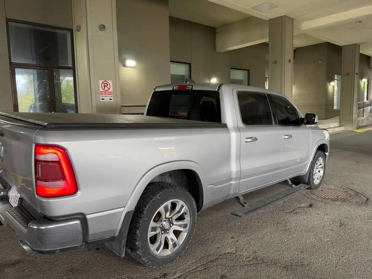 Dodge RAM 1500 Limited Longhorn | CARFAX | ��� ��������� | Mobile.bg � ����������� 10