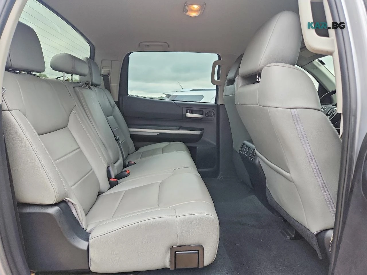 Toyota Tundra CREWMAX SR 5* DISTRONIC* , снимка 10 - Автомобили и джипове - 56583101