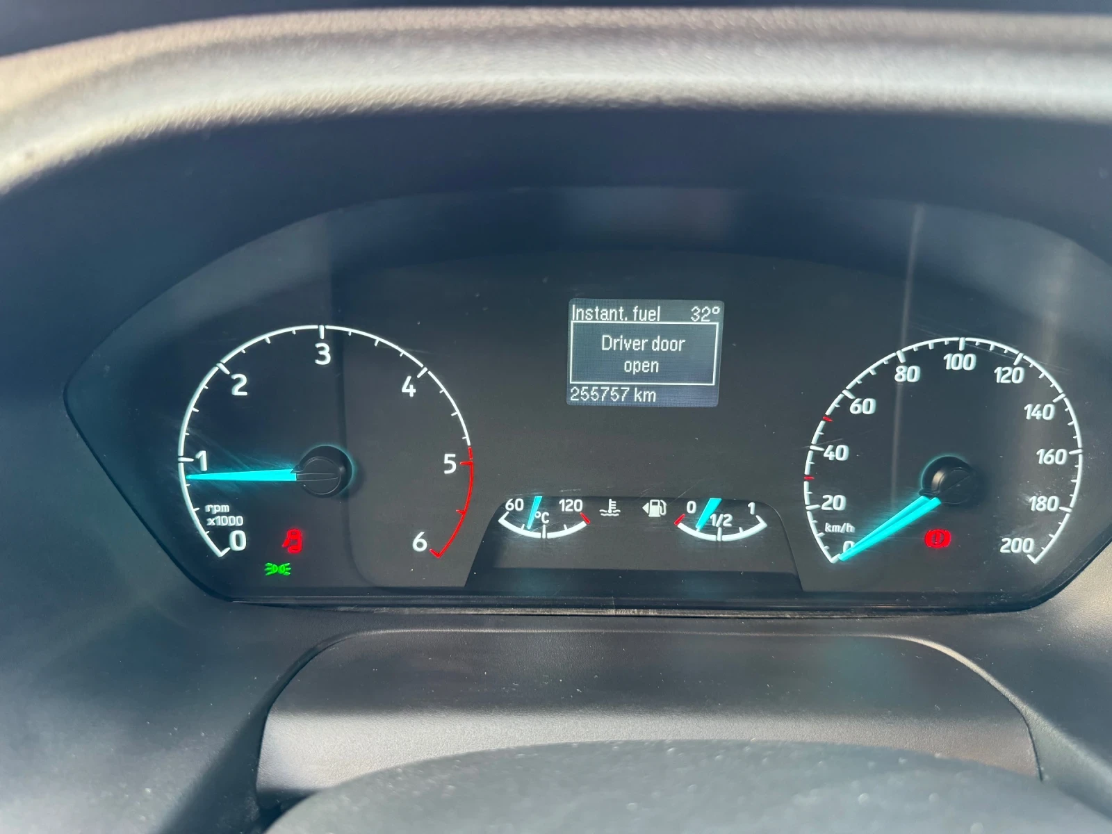 Iveco Daily САМОСВАЛ!! Климатроник!! , снимка 13 - Бусове и автобуси - 55803281