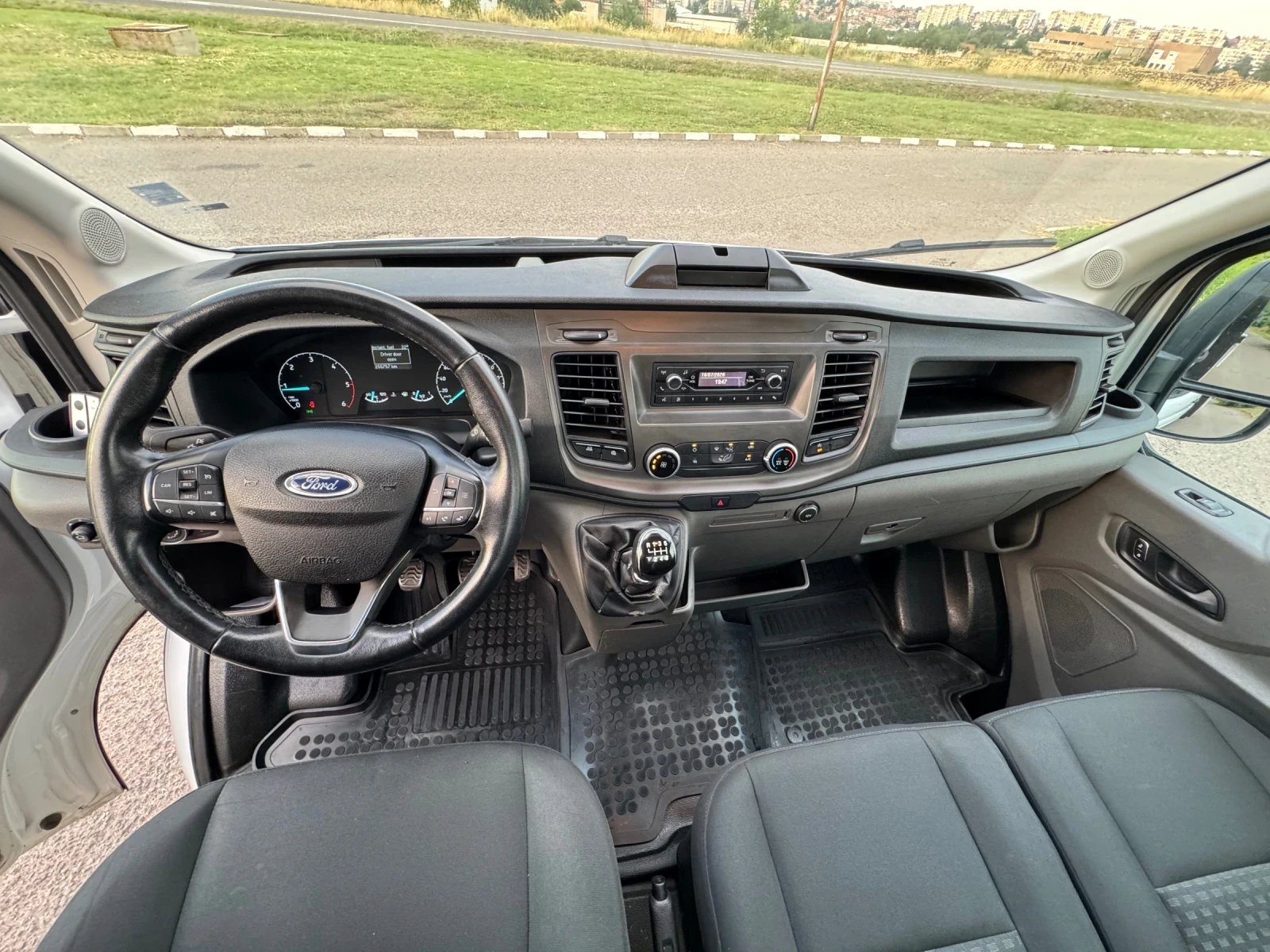 Iveco Daily САМОСВАЛ!! Климатроник!! , снимка 14 - Бусове и автобуси - 55803281