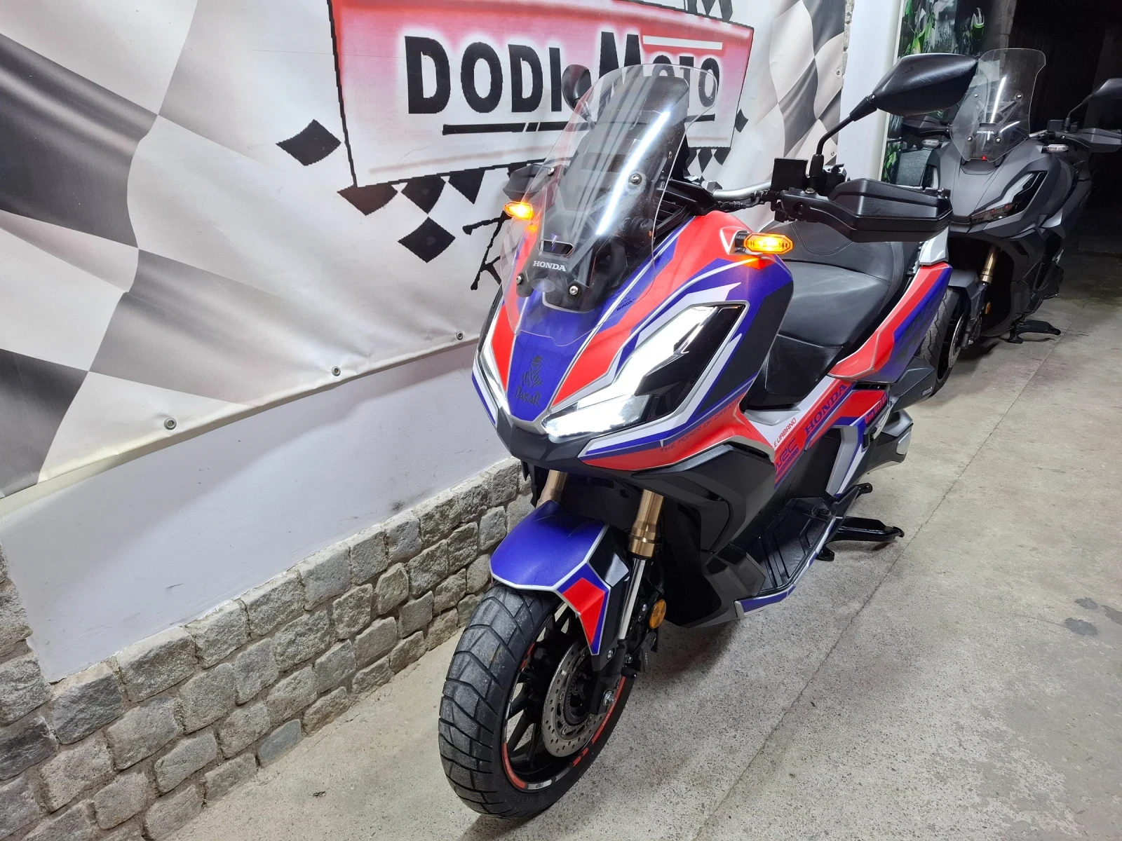 Honda X-ADV 350i / 2 броя* * *  - изображение 8