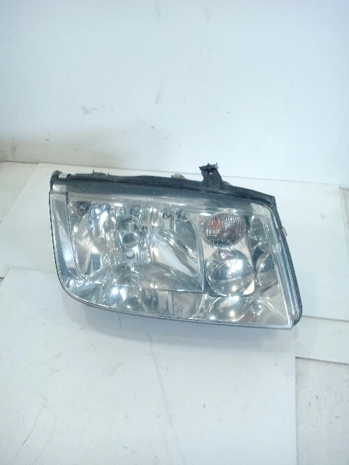 Фар десен Фолксваген Бора