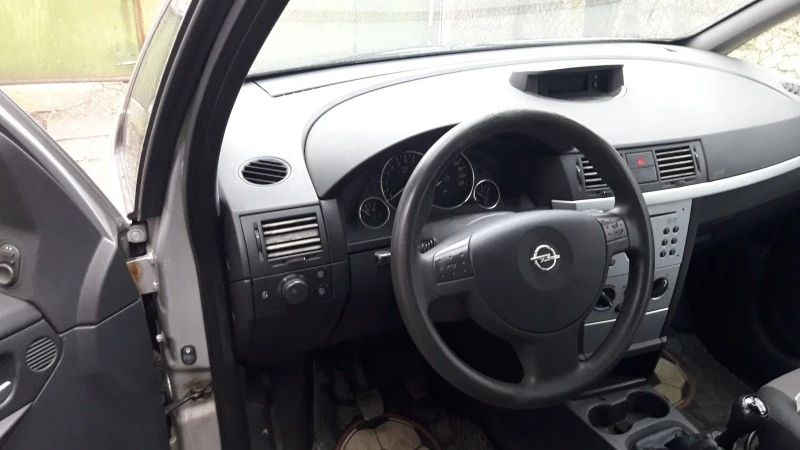 Opel Meriva 1.6 i, снимка 11 - Автомобили и джипове - 39341596