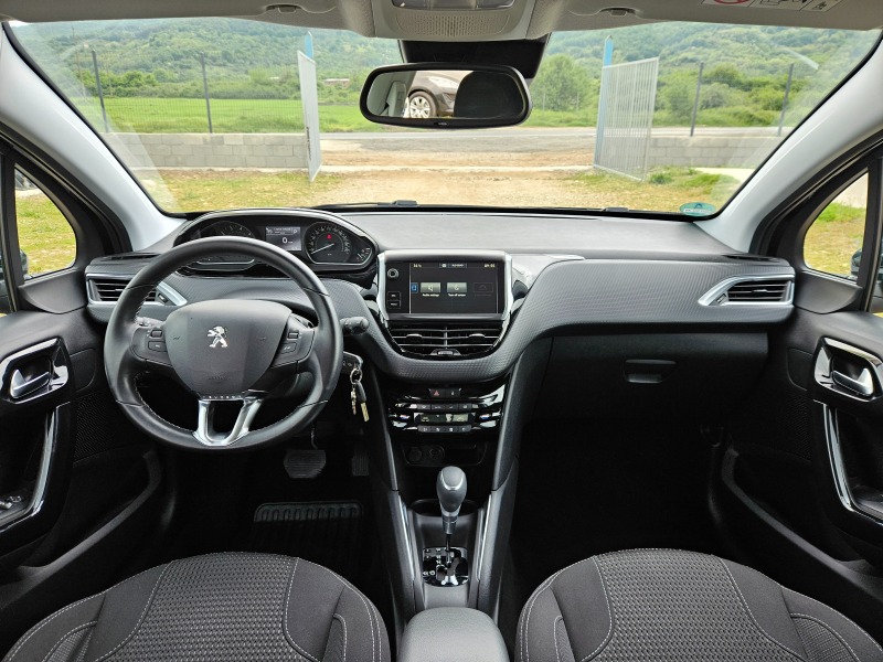 Peugeot 208 1.2i * Allure* , снимка 8 - Автомобили и джипове - 45449255