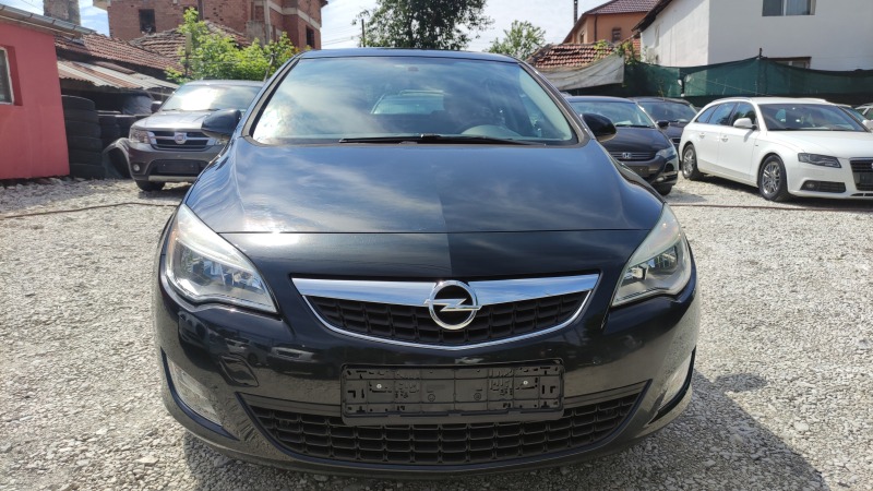Opel Astra 1.4, снимка 16 - Автомобили и джипове - 45761818