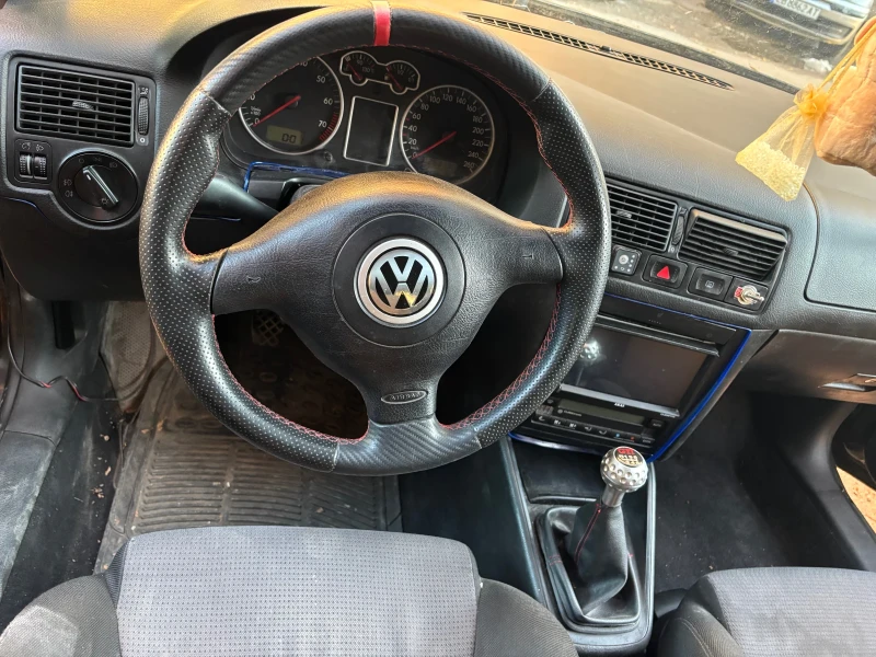 VW Golf 2300, снимка 16 - Автомобили и джипове - 48503840