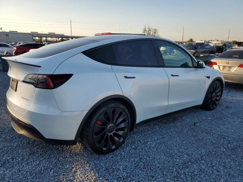 Tesla Model Y, снимка 3 - Автомобили и джипове - 48861176