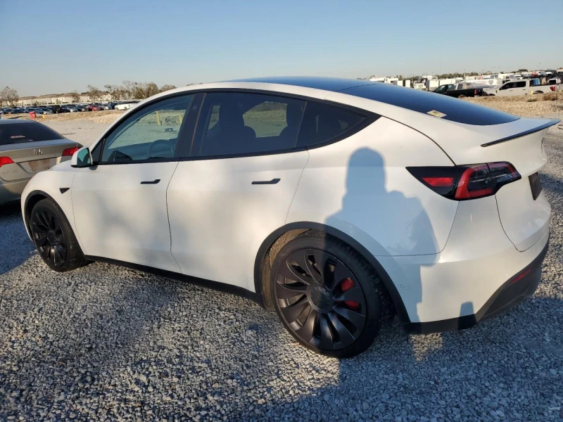 Tesla Model Y, снимка 2 - Автомобили и джипове - 48861176