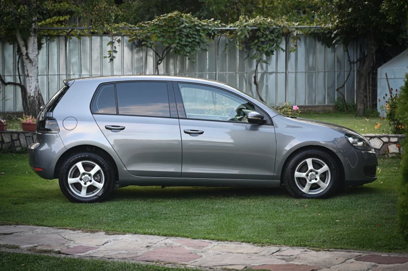 VW Golf 1.6TDI, снимка 8 - Автомобили и джипове - 52508037