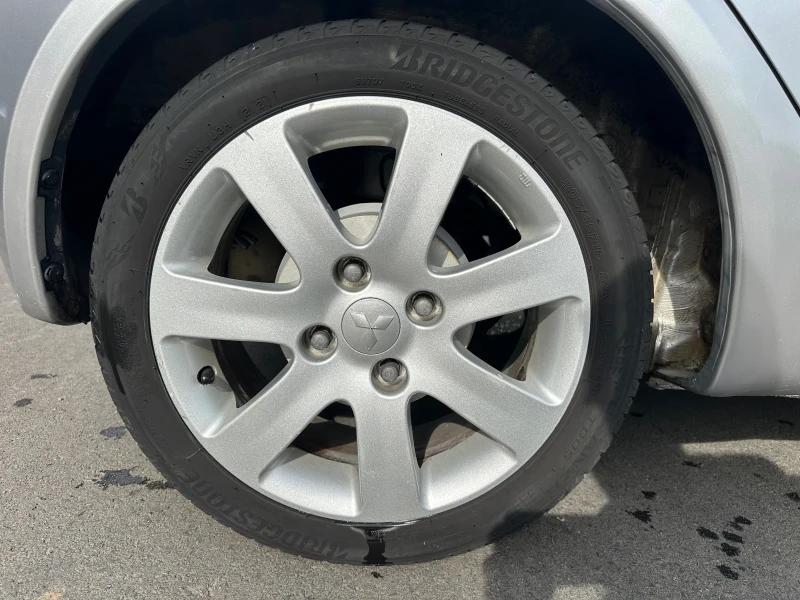 Mitsubishi Colt 1.3-6-Speed-AUTOMAT-КОЖА-БЕЗ-КОРОЗИЯ!, снимка 16 - Автомобили и джипове - 52147549