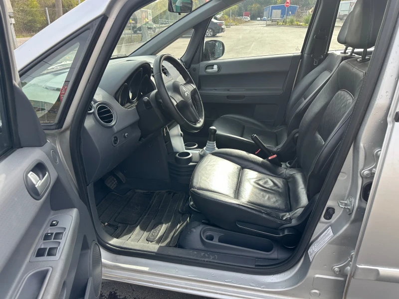 Mitsubishi Colt 1.3-6-Speed-AUTOMAT-КОЖА-БЕЗ-КОРОЗИЯ!, снимка 9 - Автомобили и джипове - 52147549