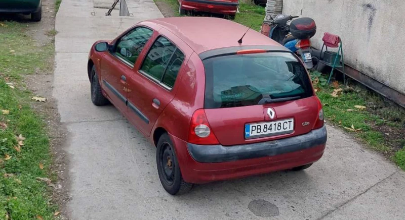 Renault Clio 1, 5 dci, снимка 10 - Автомобили и джипове - 52845144