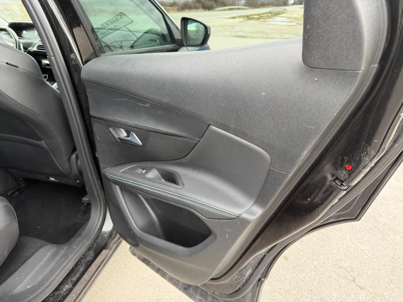 Peugeot 3008 Allure, снимка 6 - Автомобили и джипове - 52949753
