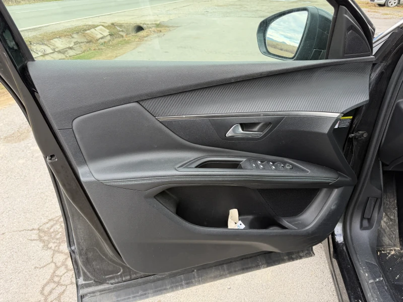 Peugeot 3008 Allure, снимка 11 - Автомобили и джипове - 52949753